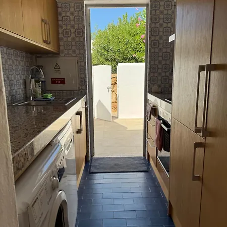 Valentina-sunny 2 Bedroom House With Pool 度假居