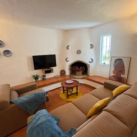 Valentina-sunny 2 Bedroom House With Pool 卡武埃鲁