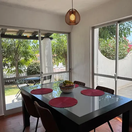 Valentina-sunny 2 Bedroom House With Pool * 卡武埃鲁