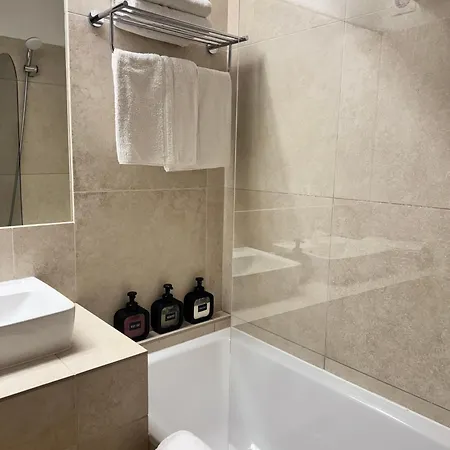 度假居 Valentina-sunny 2 Bedroom House With Pool *
