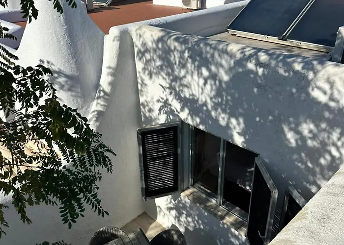 Valentina-sunny 2 Bedroom House With Pool Casa vacanze *